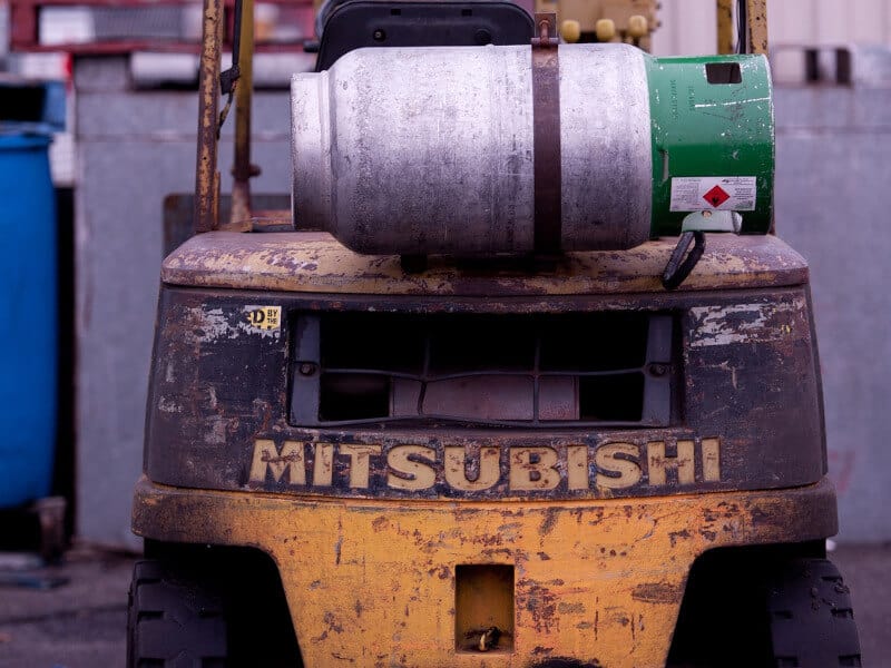 Can You Lay A Propane Tank On Its Side