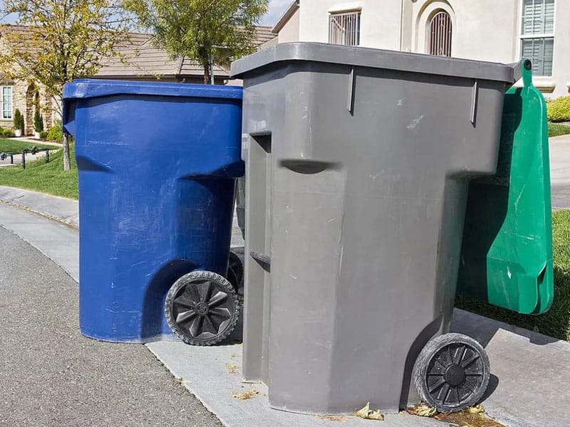 HOA rules for trash cans