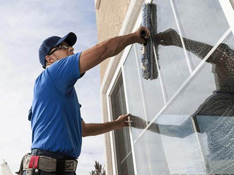 how to clean outside windows you can't reach